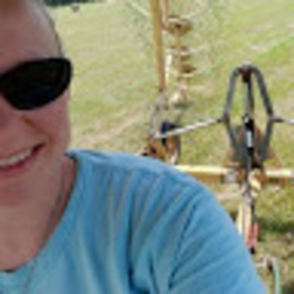 Meet your Posher, Tonia - Picture 1 of 1